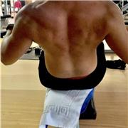 Entrenador personal con ambición y capaz de motivar a los clientes